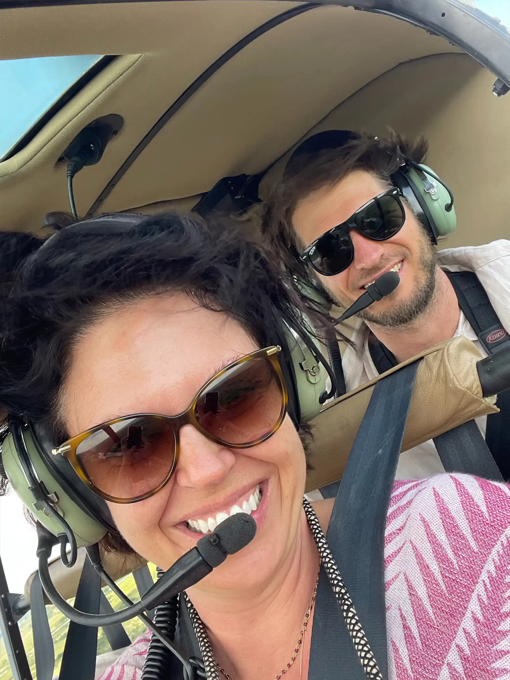 Dr. Petra Sophie Volz in einem Hubschrauber